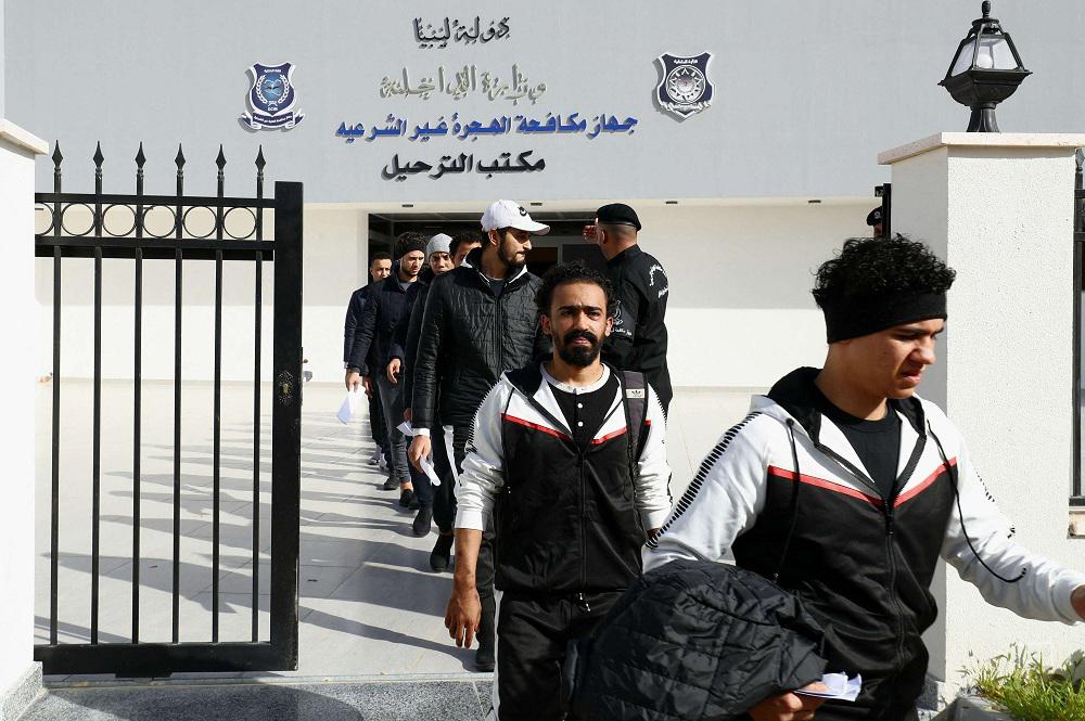 ليبيا ترحل 200 مهاجر  ثم اعتقالهم بطريقة تعسفية في ضروف لاإنسانية